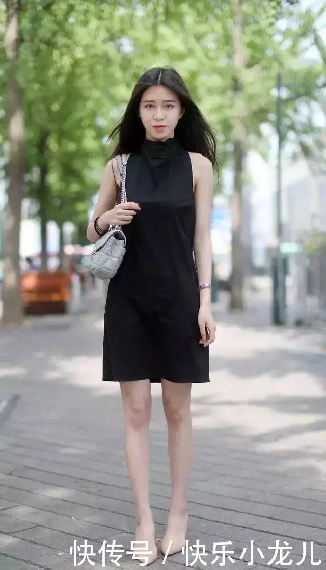 【设计】街拍:女生搭配高跟鞋,带着时尚与魅力的姿态