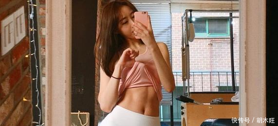 凹凸有致的打底裤美女,散发唯美气质,韵味十足