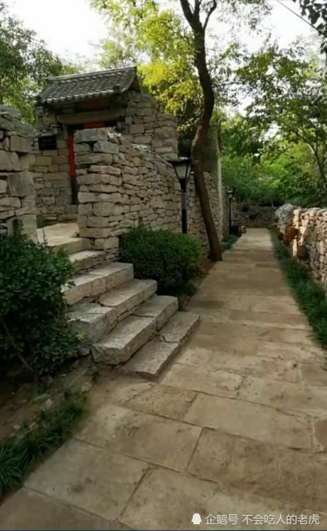山东邹城：明清时期的古村落，全石墙古民居建筑，内部装修太惊艳