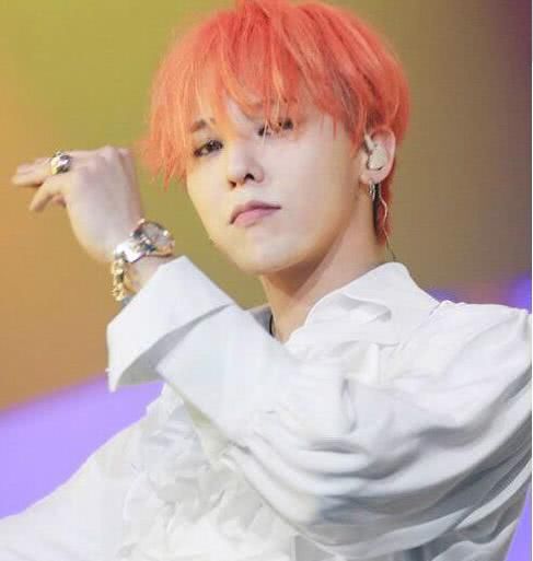 范丞丞的红发，王俊凯的蓝发，都不及他的绿发放飞自我!