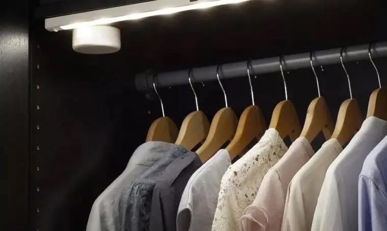 衣帽间■换季了,又没衣服穿了?教你挤出一个衣帽间
