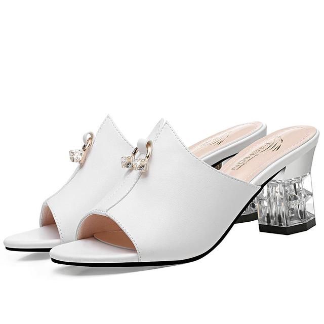 万万没想到，今年香港妈妈流行穿这样“气质美鞋”，特别舒服洋气