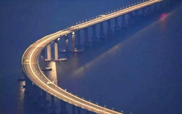 内地人开车来到港珠澳大桥，为何又要打道回府？过次桥不容易