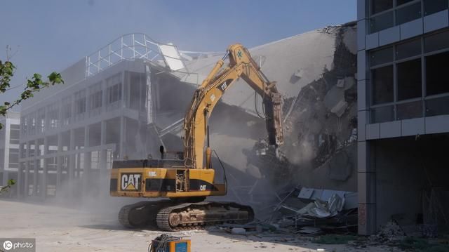 拆迁户注意了！这八种房屋如果还按违建拆除，拆迁人员可能会判刑