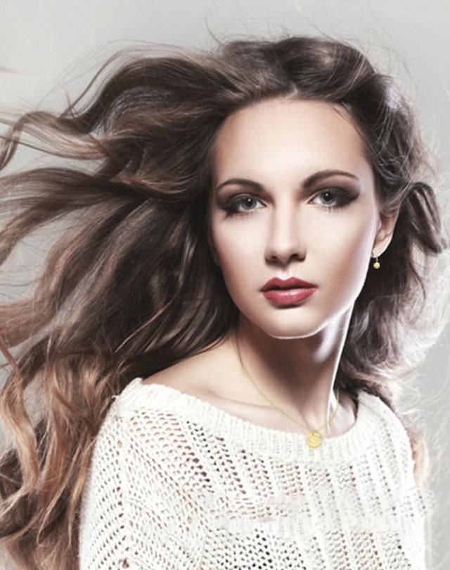 秋季饰品搭配需注意，这样才能在人群中突出不同的你