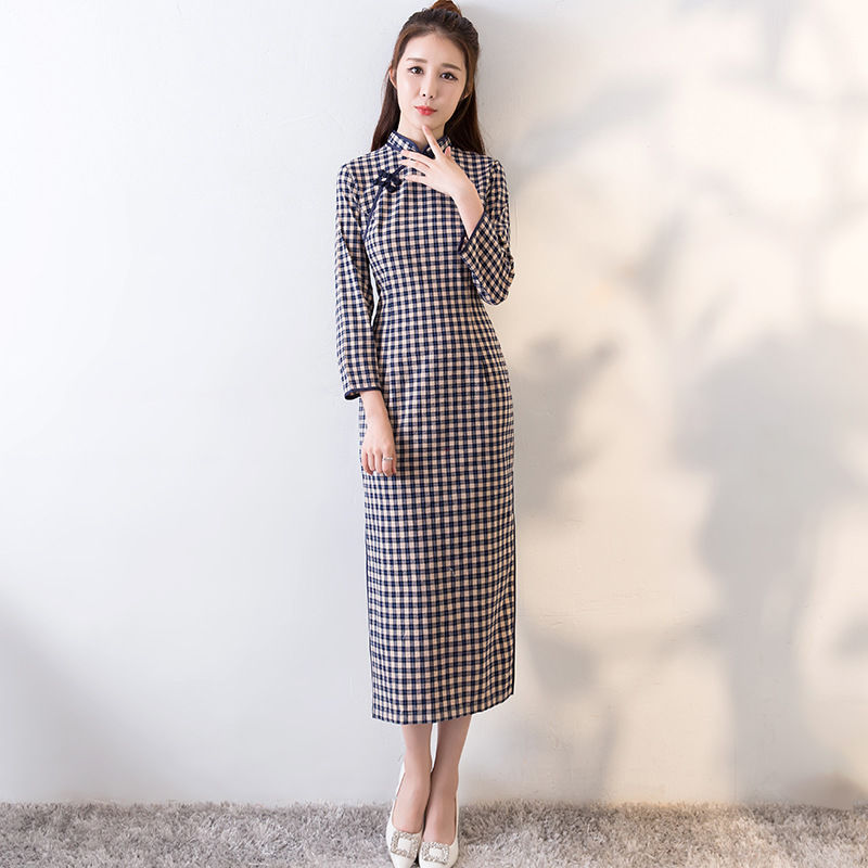 立秋我哥哥结婚，我和妈妈一人穿了一件旗袍，气质高贵惊艳全场