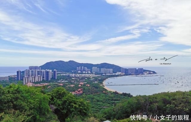 海南省第二大城市，以旅游业举世闻名，却常常被人戏称是东北城市