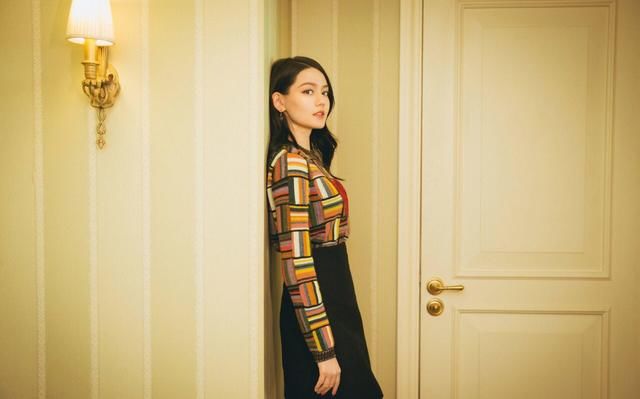 李诗颖颜值和迪丽热巴有的一拼，这是要火的节奏？