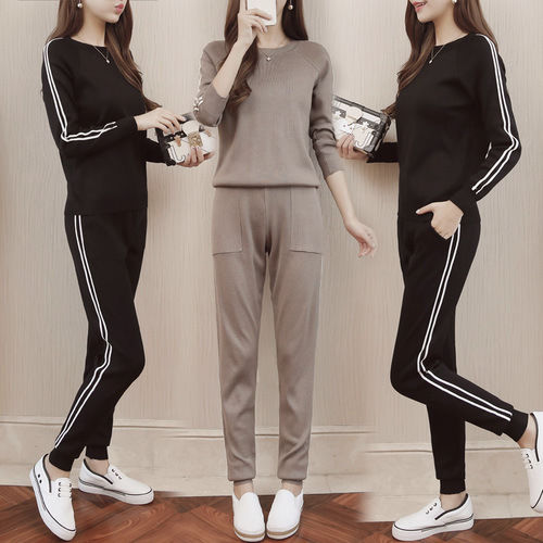 女人再懒，也别穿打底裤出门!秋天流行这样的休闲装，优雅又大方