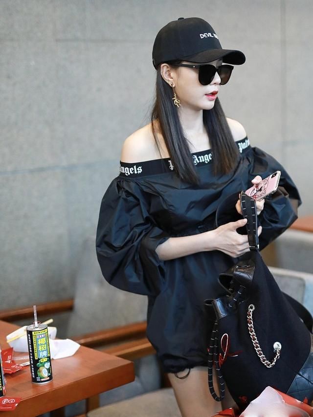 本以为沈梦辰穿星星群够美了，直到她穿上黑裙，简直惊艳!