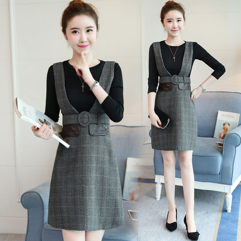 小姨33岁，从不紧身衣配短裙!只穿“小香风套装”，难怪美嫩