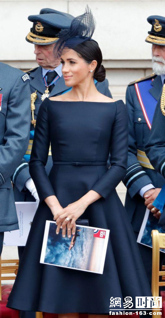 梅根花钱如流水？两月穿的衣服等于凯特一年置装费