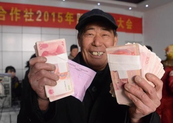 「来哥说」一次交6万的养老保险，每个月能领多少退休金？