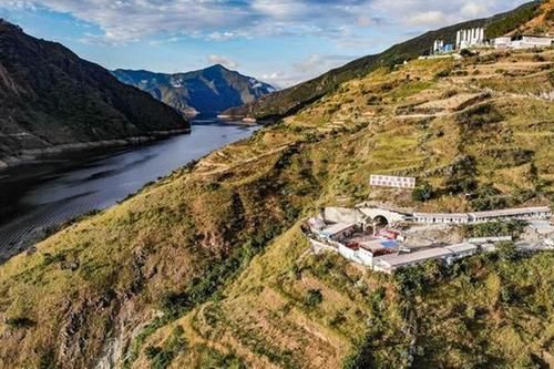  [中国]中国再创世界奇迹，横断山脉万米隧道被打通，被联合国认