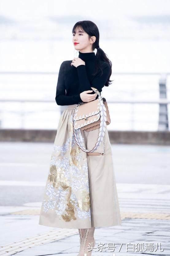 裴秀智素颜现机场,脸部变卦太清楚!网友:别捂了全看见了!