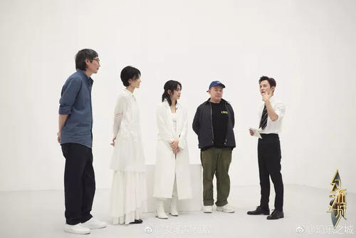 《幻乐之城》就是王菲带领的大型时装秀