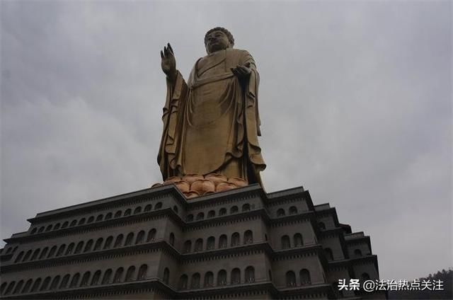 河南平顶山 佛泉寺百米中原大佛