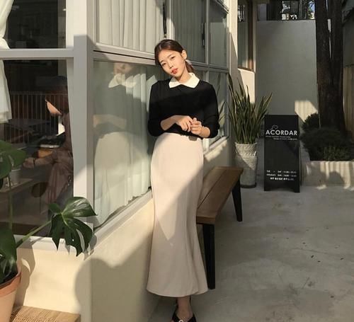  #女人#身高155的女人别乱穿，今年流行这种“显高”穿法，比高跟鞋实用