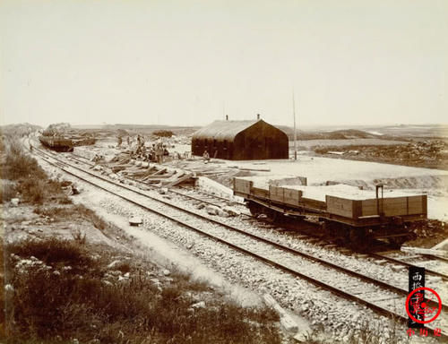 【官服】清末老照片：京张铁路修筑现场，詹天佑穿官服亮相