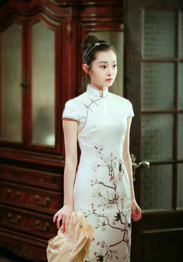 宋轶才是为旗袍而生的女子,集清纯娇媚于一身,美得妖娆又温婉!