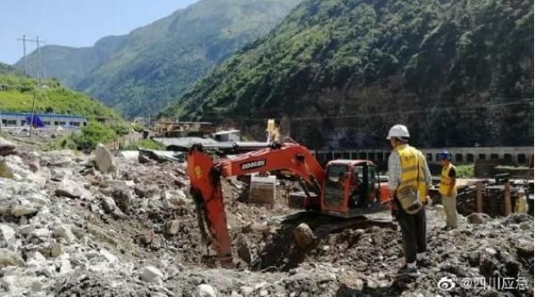 中国发布｜四川甘洛埃岱村发生山体边坡垮塌 现场部分抢险人员失