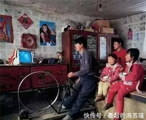 10张老照片，农村生活的记录，满满的时代感，90年代的女性那样美