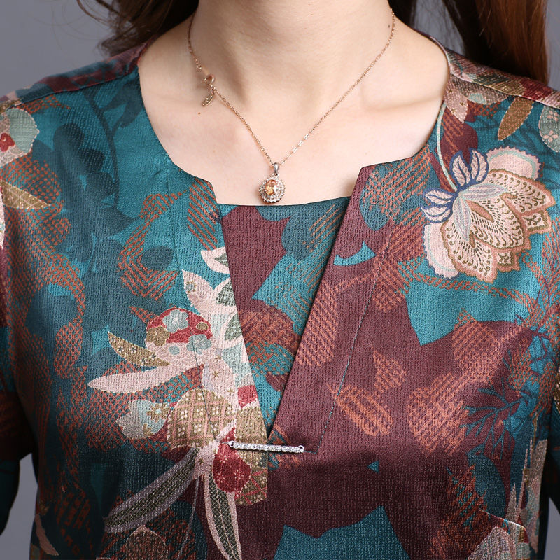 老实说!从没见过这么漂亮的真丝裙，高贵无比，比旗袍高雅，贼美