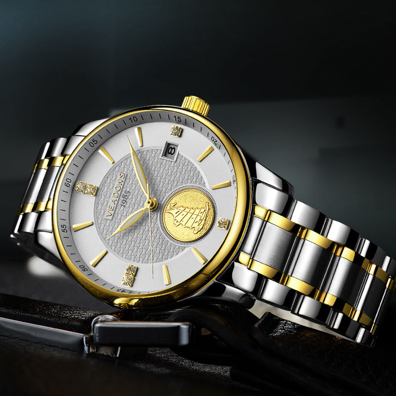 创意机械手表，体现出不甘平凡的气度