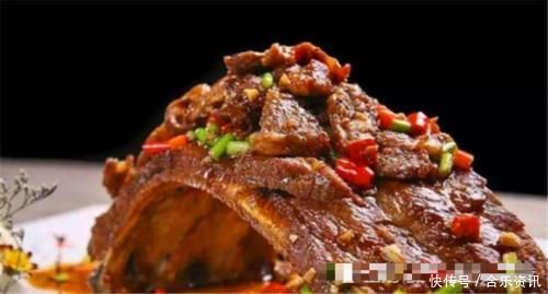 北方人请客时说点几个硬菜,到底什么是硬菜?你