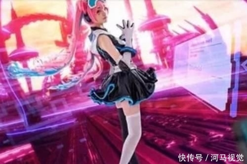 天使:过膝袜成为最大的亮点,一半天使一半魔鬼,15岁小姐姐cos安琪拉火了