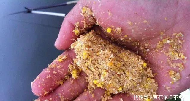  『些钓友』打窝的4种错误方式，鱼口少上鱼慢，中了的钓友赶紧改