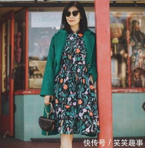  「中年」女人到了中年，要想显得年轻，今年秋天得舍得穿“它们”！