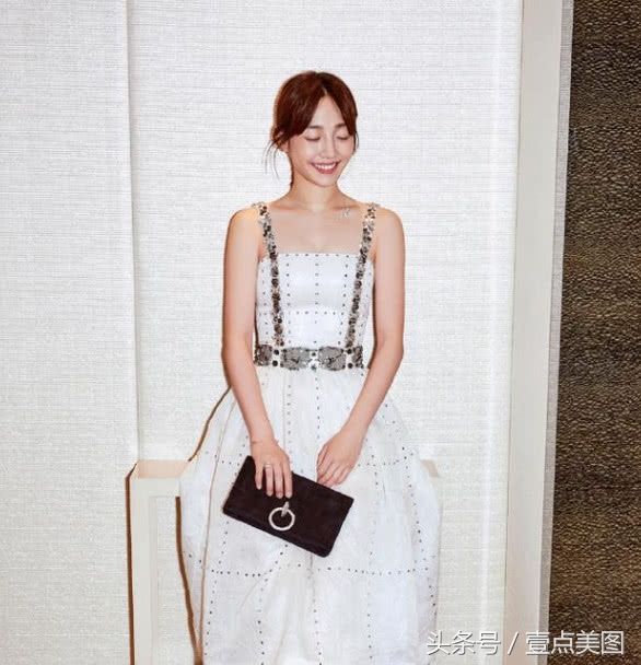 刘诗诗，小宋佳，江疏影，白百何穿着小白裙，你最喜欢哪一款?