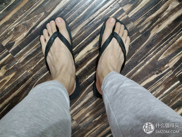 撒旦推荐篇 篇一:多款品牌男女款拖鞋推荐，鞋码及穿着体验介绍