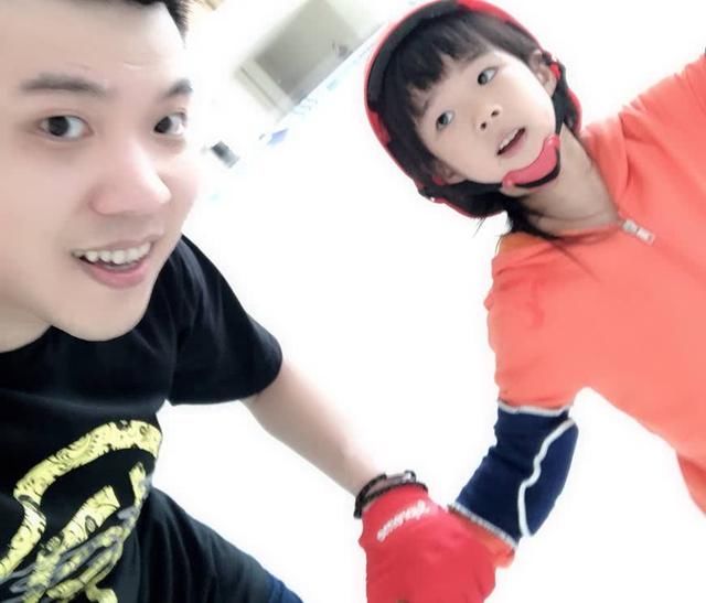 黄毅清发文想要网友清醒，却被认为信用破产，说的话早站不住脚了