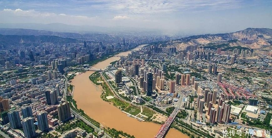  【唯一】中国唯一一个有错别字的火车站，很多人都发现了，没人