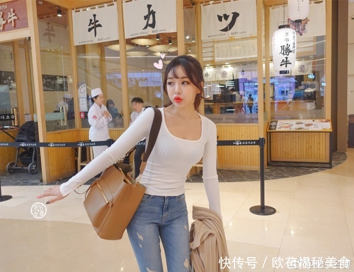 路人街的拍:好苗条小姐姐,高跟鞋和紧身牛仔裤秀出玲珑曲线!