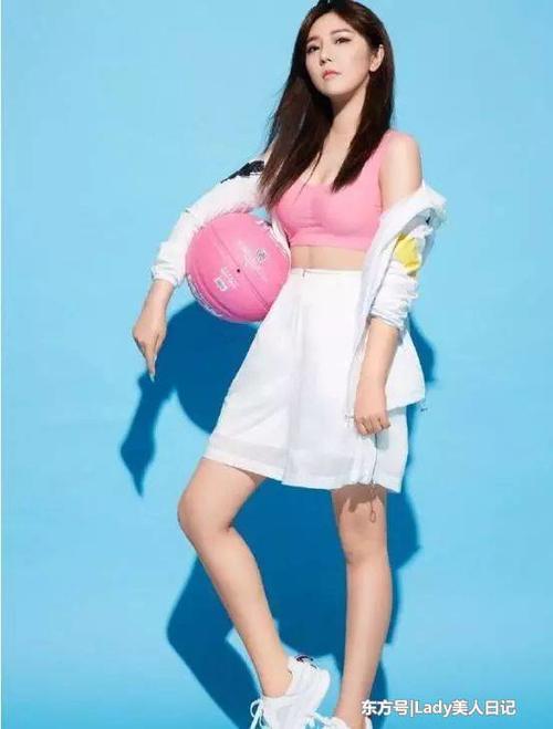 曾经的她是南方最美女神，之后胖成球，如今再瘦成美人，更喜欢她