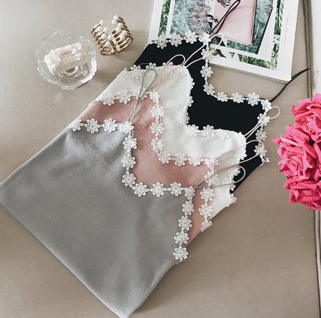 新来的美女同事换上这样的小背心，真的美呆，回去也给老婆买几件