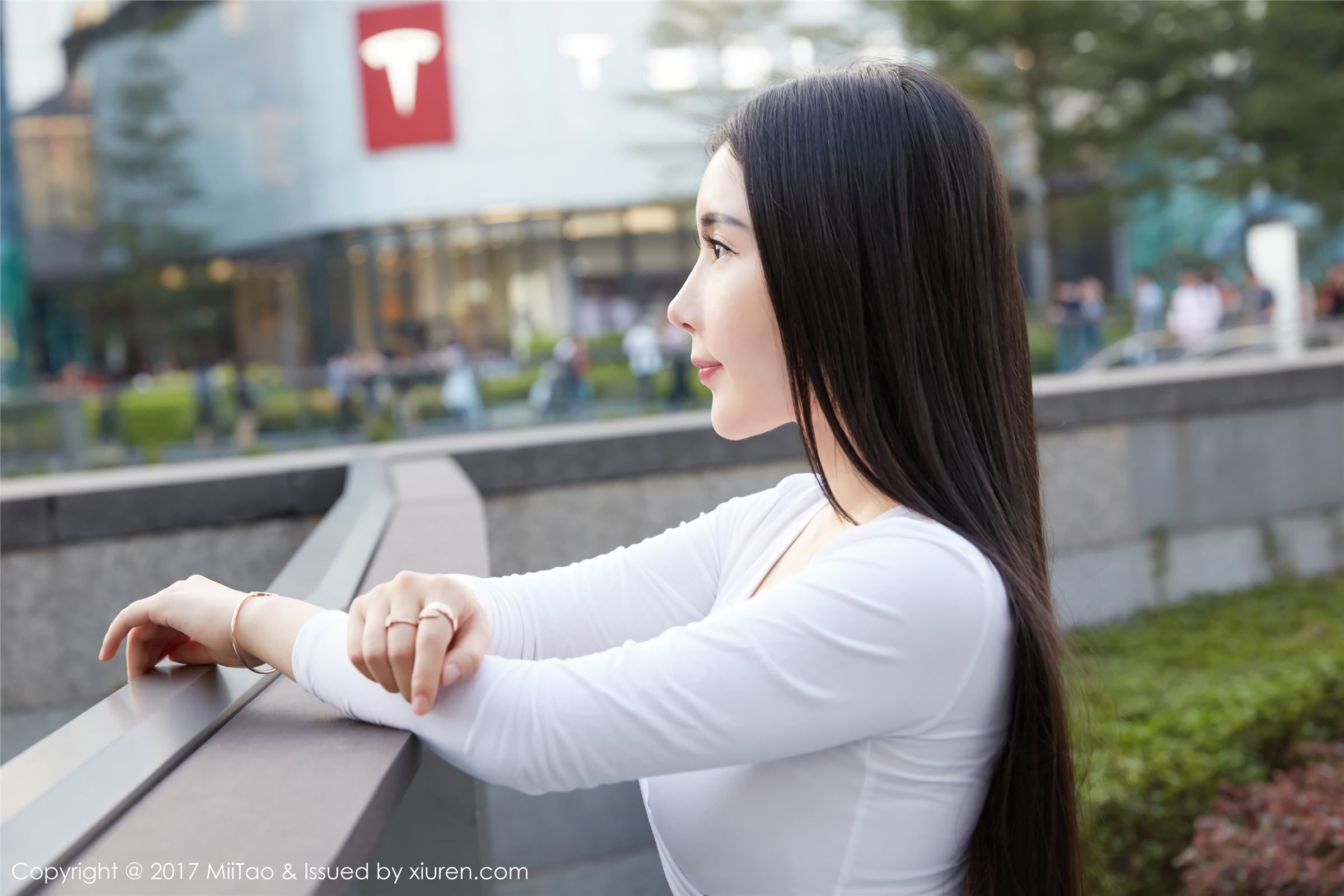 性感丰满，绝对值得一看的美女