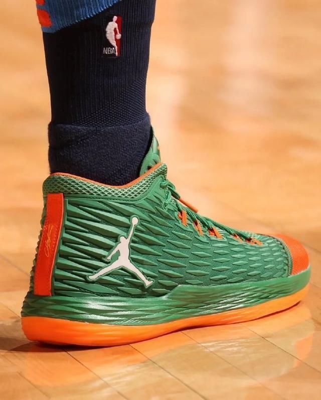 『球鞋』NBA球员上脚:安东尼这赛季的球鞋,还有签名鞋和中国新年配色!