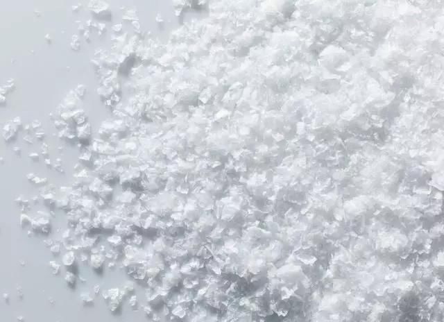 上万螨虫天天在脸上打洞,你的脸会有4种感觉,2个招数清空排净