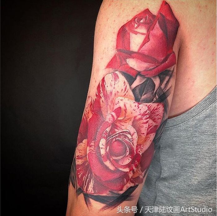 这些纹身真的好美 即使我们慢慢的老去而纹身之美在于永远的陪伴