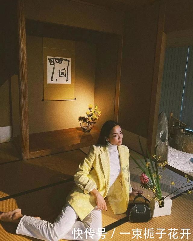  卡其色@今年春夏最流行的5组配色，穿对了显白又显贵！