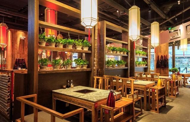 孟非的面店倒闭!张嘉佳小龙虾倒闭!那些明星开