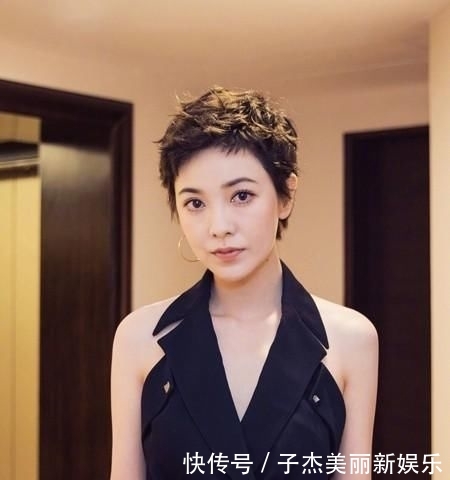  [女人]女人50岁以后，少弄这“4种”发型，显老俗气不说，还易伤发掉发