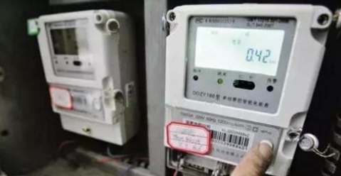 千名群众拒交电费，智能电表计量不精准，电费高得离谱