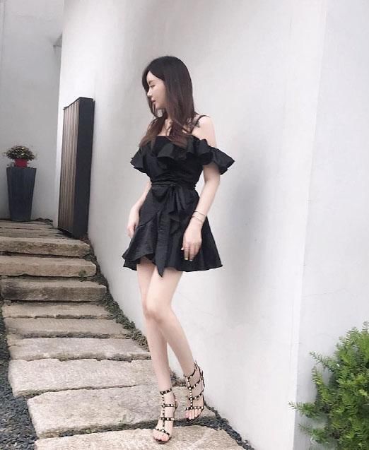 连衣裙穿出大长腿，秀出你的美！