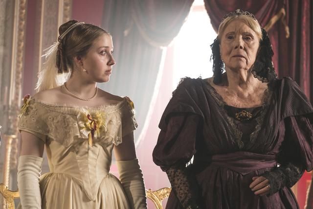 英国女王穿的内裤竟能卖14万天价，还有什么是不能卖的?真是奇葩