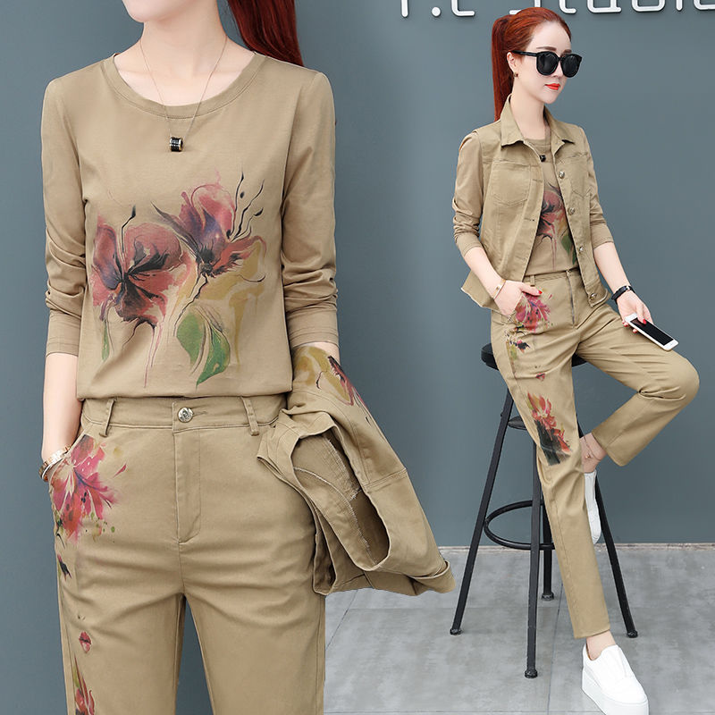 身高150的8090后女孩，9月穿阔腿裤套装，洋气还显腿长